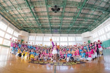 大人の運動会をテーマにダンスや組体操にも挑戦