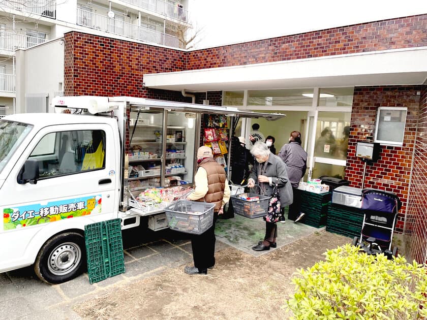 神奈川県住宅供給公社の団地で移動販売の受入れを本格的に開始！
　～居住者ニーズに応えて、生活利便性アップを目指す～