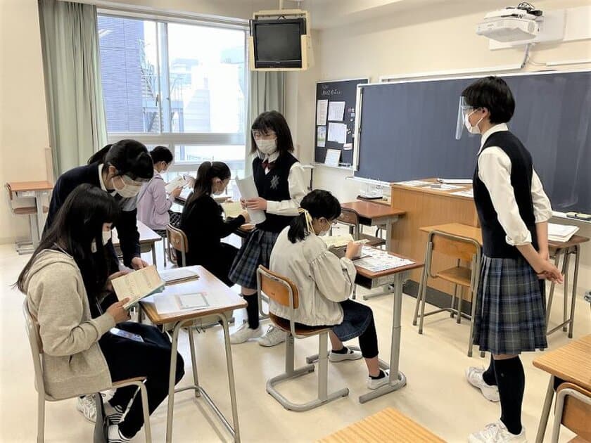 麹町学園女子が在校生と一緒にクイズに挑戦していく
「春のオープンキャンパス」を4月29日に開催