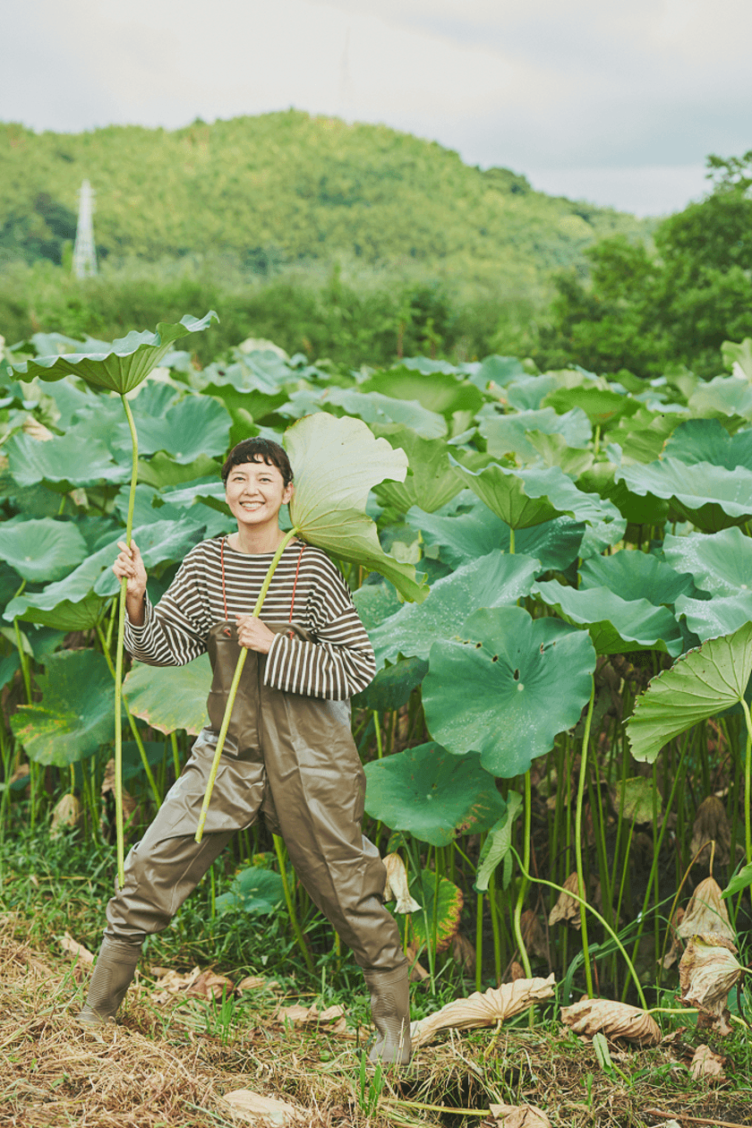 フードブランド「野菜をMOTTO」　
女優・モデルとして活躍する菊池亜希子さんを編集長に迎えた
“スープのようにまるごと飲み干したくなる”マガジン
「whole(ホール)」を4月27日(木)より配布開始！