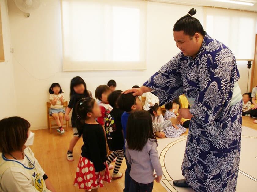 大相撲・押尾川部屋とグローバルキッズ曳舟保育園、
子どもたちの健やかな成長に向けた定期的な交流イベントを開催