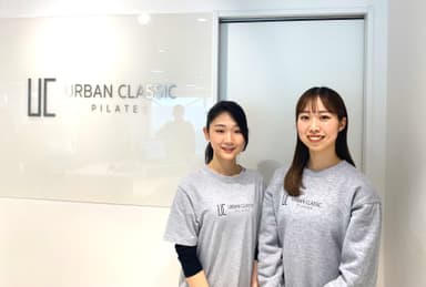 鶴見店の丸山 優夏さん(写真左)と藤沢店の齋藤 舞さん(写真右)