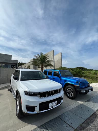 Jeep グランドチェロキーLとラングラーアンリミテッド