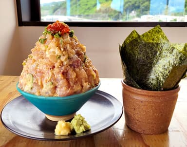 新商品「なめろう頂上丼」税込1&#44;000円