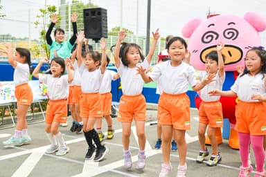 おやつタウンキッズダンスショーケース