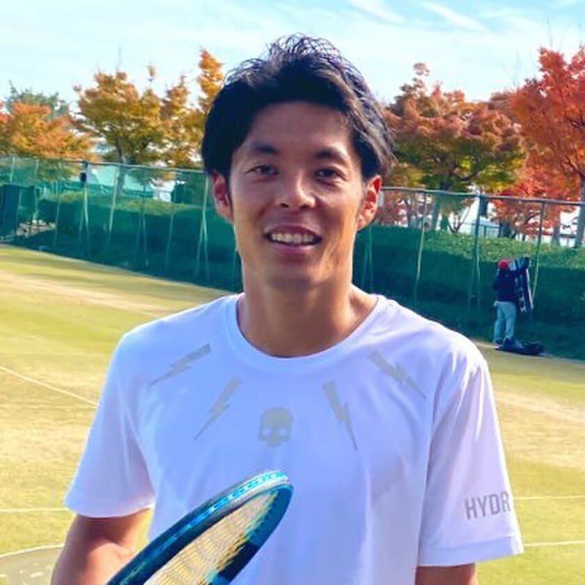 全日本選手権出場を持つ日本テニス協会公認コーチ・
鈴木翔のコラム連載開始