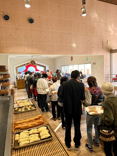 多くのお客様で賑わう店内の様子(2)