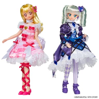 Dress Up Style アイカツ！星宮いちご～オーロラキスコーデセット～／Dress Up Style アイカツ！藤堂ユリカ～ゴスマジックコーデセット～(左：オーロラキスコーデ、右：ゴスマジックコーデ)