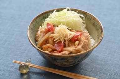 【白米がモリモリ進む！かんたん丼部門】