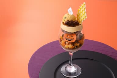 本店サロン限定 ハロウィンパフェ ＜パンプキン ビー＞