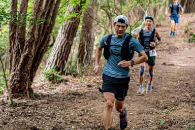 コースはハードな登山道