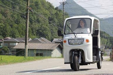 APtrikes125　走行イメージ(1)