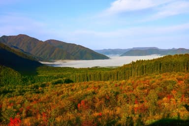 観音沼駐車場から望む秋の雲海1