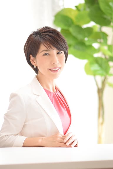 前野 彩氏