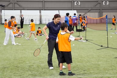 高橋礼華さん バドミントン教室