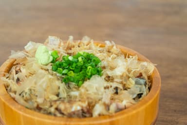 「さば節」と「鯖の醤油干し」の香り・旨みが広がる