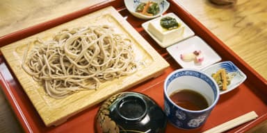 体験の例：塩で食うのが一番美味い。蕎麦の断面が輝く「裁ちそば」打ち体験