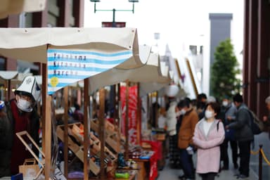 横浜北仲マルシェとは