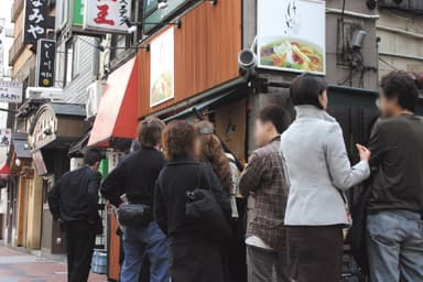 すすきの本店の行列(2004年撮影)