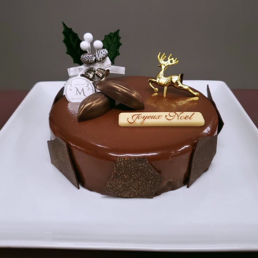 MAGIE DU CHOCOLATが毎年完売の手作りにこだわる
「クリスマスケーキ3種」の予約を12/15まで受付中　
～人気のピスタチオクリームを使用した新作が登場～