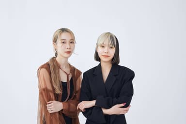 この冬イチオシの最旬ヘアカラーを、2LOOKずつ提案