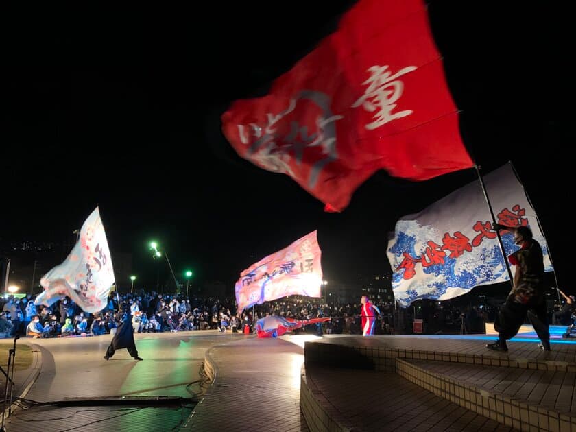 静岡・伊東市、冬の夜空を彩る「第26回とっておき冬花火大会＆
冬のよさこいソーズラ祭り」を2023年12月23日に開催！