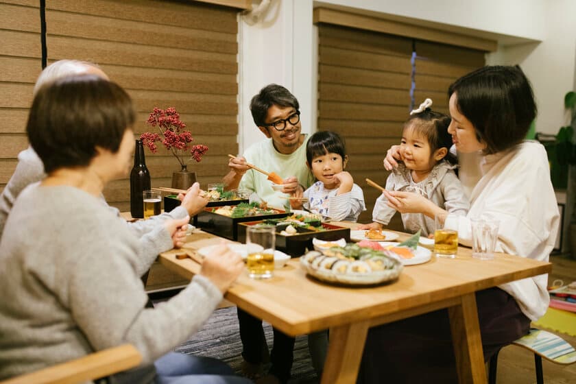 義実家への帰省は4割が「気を遣う」ことにお悩み
もっと気楽な家族団らんのヒント