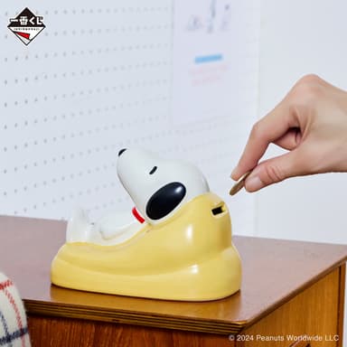 B賞：SNOOPY まったり貯金箱(イメージ)