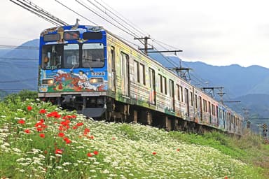 7500系車両(フルラッピングトレイン：秩父三社トレイン)　イメージ