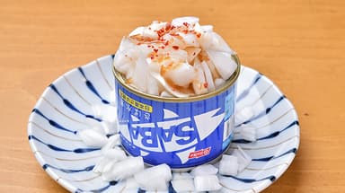 SNSで話題の「サバ缶サラダ」