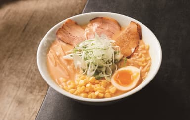 麺屋大地「三種のチャーシュー食べ比べ 味噌ラーメン」