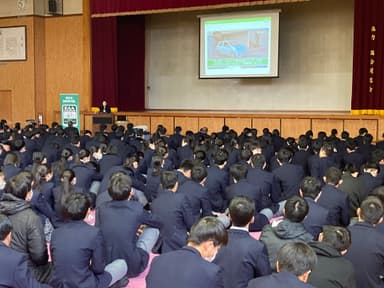 講演の様子2(倉吉総合産業高等学校)