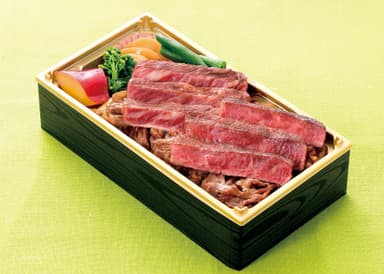 南さつま市【黒毛和牛専門農場 小田畜産】サーロイン＆イチボWステーキ弁当