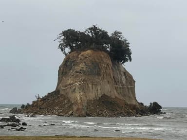 見附島