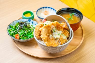 チキン南蛮丼 自家製タルタルソース