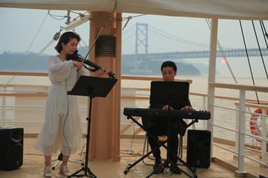 「音楽島」の船上ライブ 1