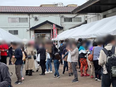 吉乃川構内では飲食で愉しむ