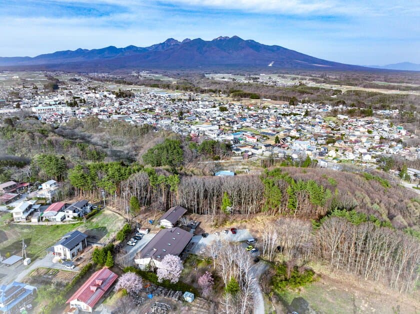 三大都市圏等のIT人材が長野県内に住んで仕事をする機会を提供する
「おためしナガノ2024」参加者を4月26日～5月30日まで募集！