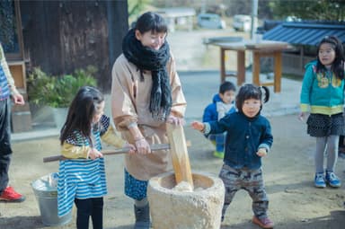 知り合いのお寺で餅つき