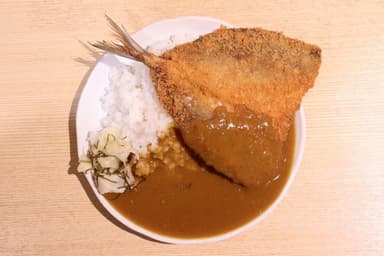 ジャンボあじカツカレー