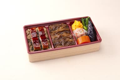 『黒毛和牛 牛めし＆うなぎ弁当』(税込1&#44;381円／1個)