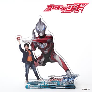 ultra_acrylicstand_ultramangeed