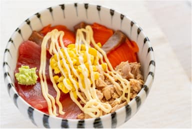 村のコーンツナマヨ丼