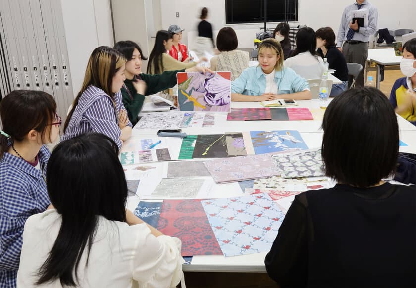 初企画！クリエイターの卵を応援する
東京藝術大学×ユザワヤの産学連携プロジェクトがスタート　
19名の学生に生地のデザインを依頼