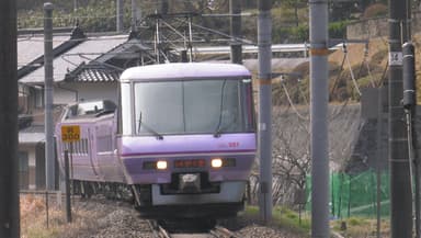 381系「スーパーやくも色」パノラマグリーン車