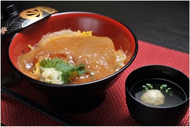 気仙沼フカヒレ丼