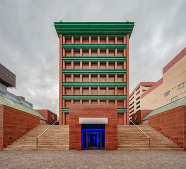 4. HOTEL IL PALAZZO design Aldo Rossi