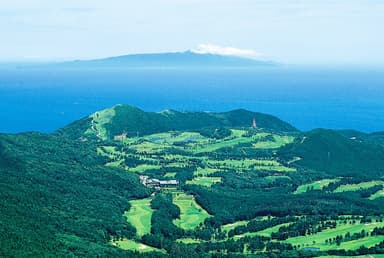 『満点の海・山・空』を堪能できる絶景の「稲取ゴルフクラブ」