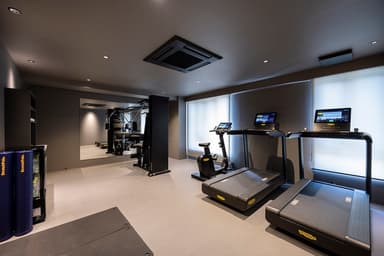 FITNESS ROOM