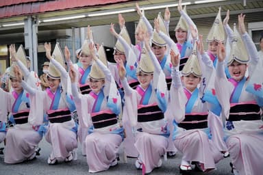 天水蓮による阿波踊り